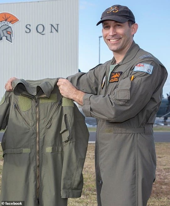 87970611-14694321-RAAF_Squadron_Leader_Robert_Crawford_pictured_is_alleged_to_have-a-11_1746918235963.jpg