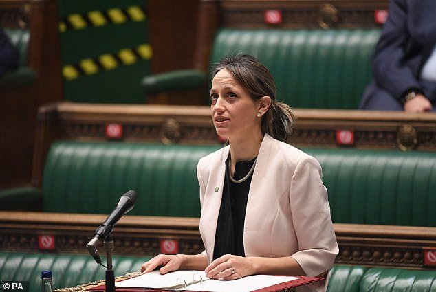 Carta blanca para los que viven en cunas: el gobierno ha eliminado el requisito para que los solicitantes de prestaciones desempleados pasen 35 horas a la semana trabajando, dando a los vagabundos más opciones a su manera.