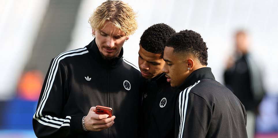 West Ham v Newcastle – Premier League en vivo: últimos resultados, noticias del equipo y actualizaciones mientras Callum Wilson comienza en uno de los tres cambios de los Hammers contra su antiguo club, mientras los Magpies llegan a seis de su victoria en la Copa Carabao