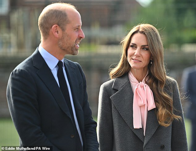 El príncipe William y la princesa Kate dicen que están pensando en las víctimas de Huntingdon después de los «horribles acontecimientos» del sábado por la noche.