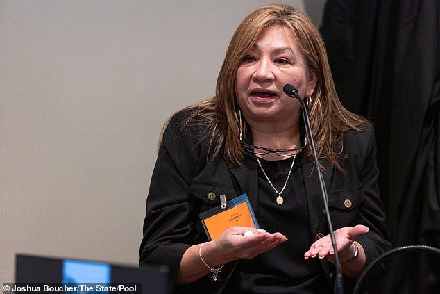 El ama de llaves de Alex Murdagh dice que sabía que el abogado mató a su esposa e hijo de manera explosiva en un nuevo libro