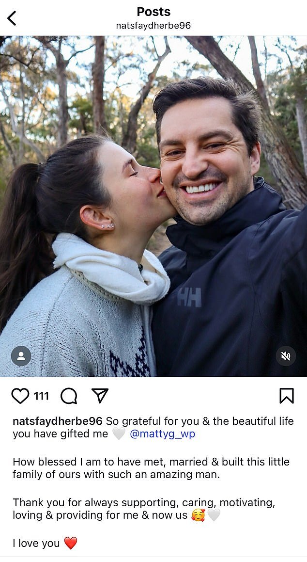 La verdad sobre los bromistas nazis: detrás de sus vestidos campesinos de «esposas comerciantes» y sus maridos amantes de Hitler, descubrimos familias rotas y pasados étnicos, uno de ellos desenmascarado como influenciador.