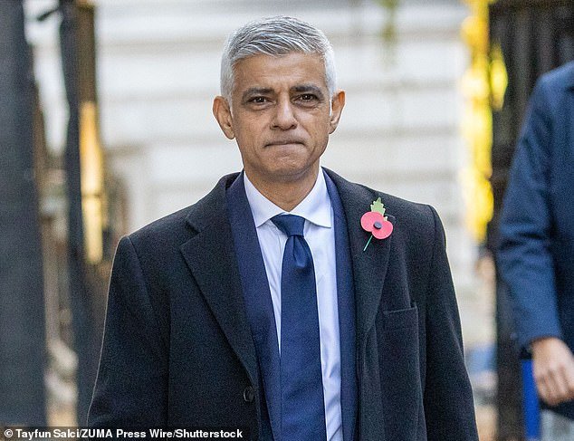 La Policía Metropolitana investiga ‘docenas’ de casos de pandillas de acicalamiento, Mark Rowley revela que Sadiq Khan fue acusado de ‘quitarle el mickey’ a las víctimas