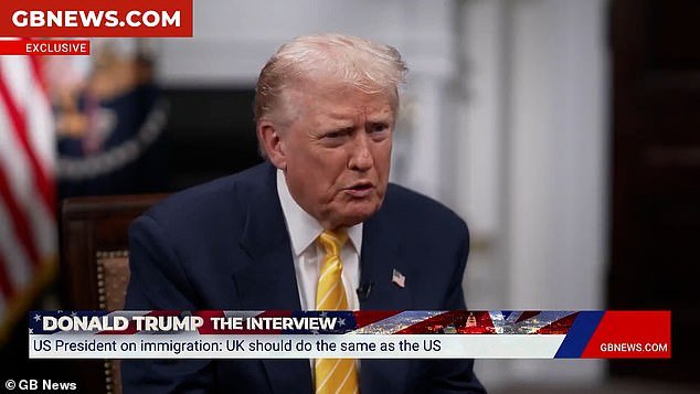 Donald Trump ha calificado al alcalde de Londres, Sadiq Khan, de «terrible», «desastre» y «hombre malvado», afirmando que hay zonas «prohibidas a la policía» en la capital y la ley Sharia.