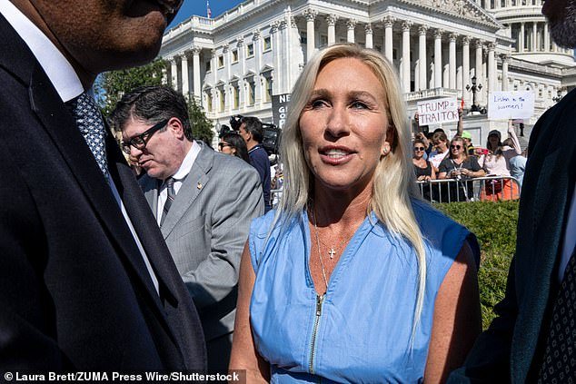 Marjorie Taylor Green responde después de que Trump la dejó en los archivos de Epstein y la llamó ‘loca despotricando’