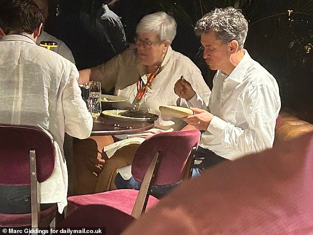 El gobierno laborista envió 210 delegados a la conferencia climática COP30 de Brasil para volar más de 2,5 millones de millas aéreas (los mayores contaminadores del mundo se quedarían felices en casa).