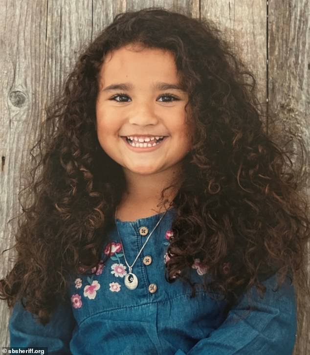 La madre de la desaparecida Melody Buzzard quería que su niña de 9 años fuera ‘aislada’ del mundo entero’, afirma la abuela