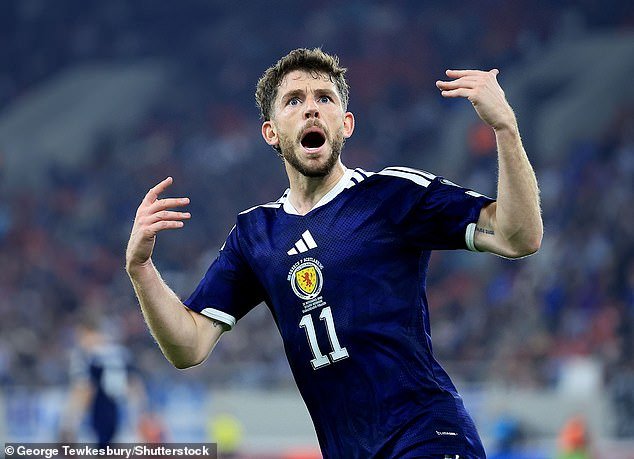 Escocia sufre, pero es Bielorrusia la que prepara el enfrentamiento entre Hampden y los daneses