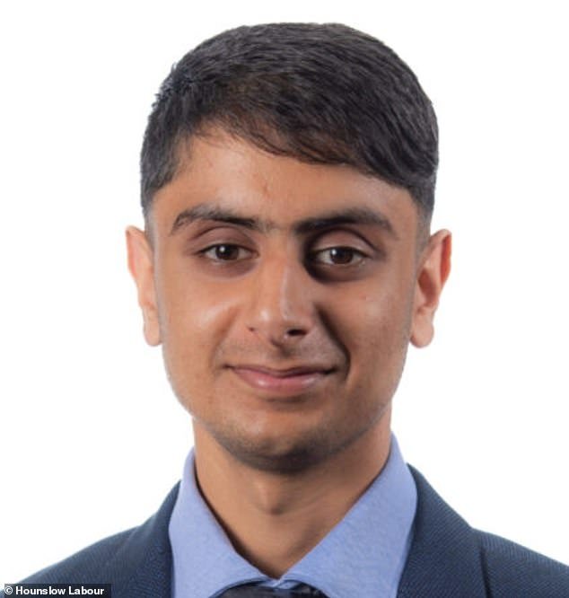 El Lamborghini del concejal de Trabajo estacionó dos veces en un aparcamiento municipal para discapacitados sin placa azul