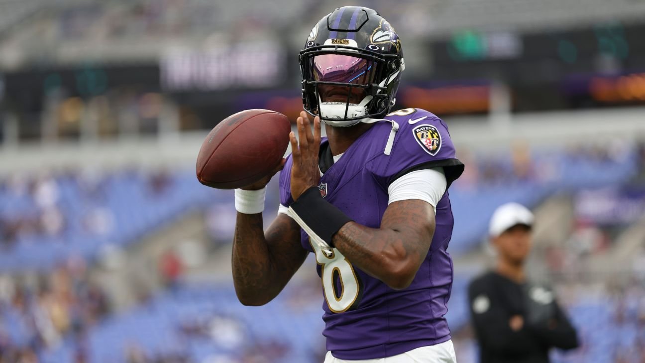 El corredor de los Ravens, Lamar Jackson, regresa a la práctica, ojos contra los Browns