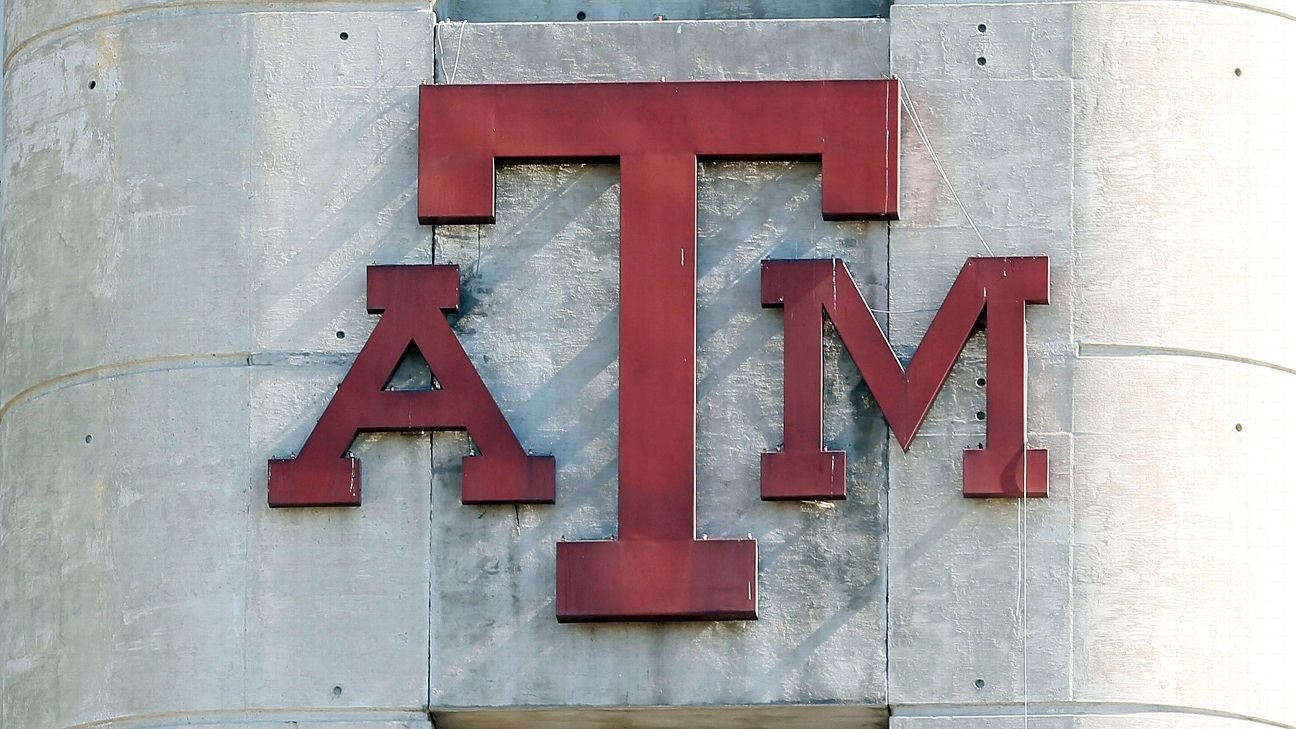 Texas A&M: Trooper remitido a jugadores relevados de sus funciones