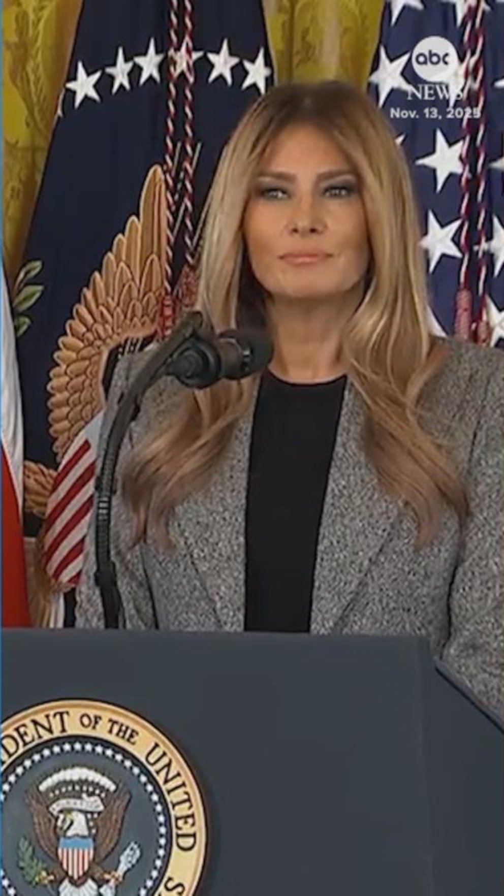 MIRAR: La Primera Dama Melania Trump habla al firmar la Orden Ejecutiva ‘Fomentando el Futuro’