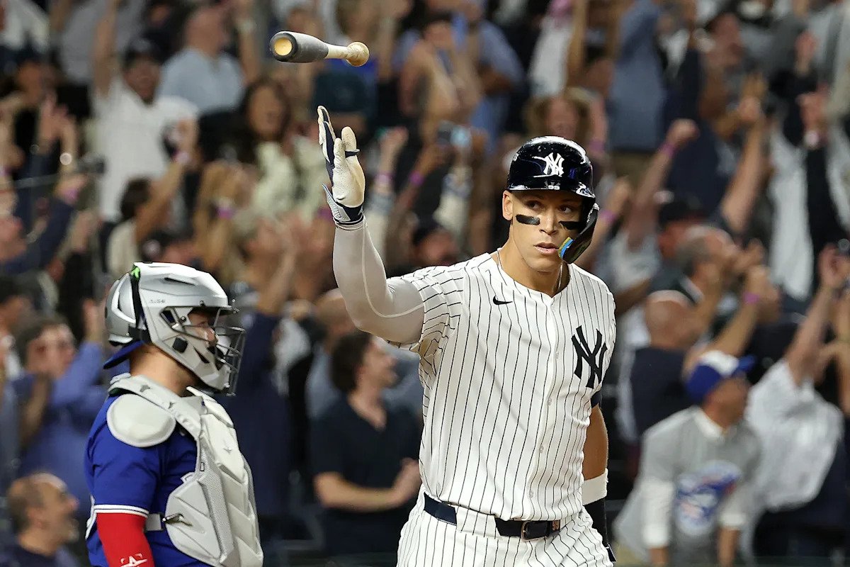 Aaron Judge de los Yankees gana el tercer premio MVP de la Liga Americana, superando a Cal Raleigh en carrera competitiva