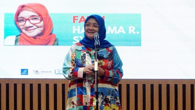 A medida que las tendencias literarias regresan en la era digital, estas 4 figuras llevan la alfabetización a un nuevo estilo de vida