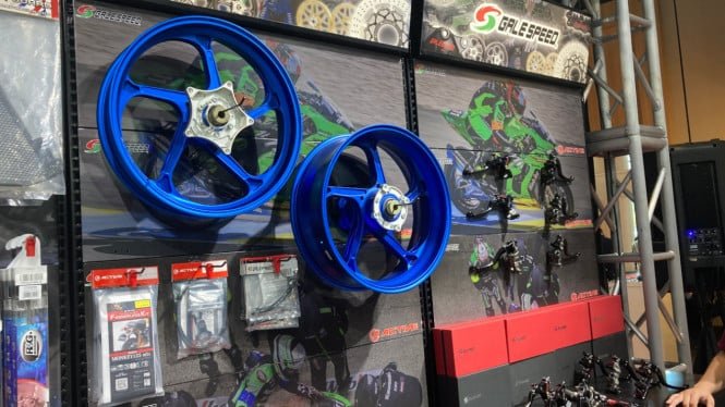 Encontrar las necesidades de tu moto de carreras en IMHAX 2025 es fácil