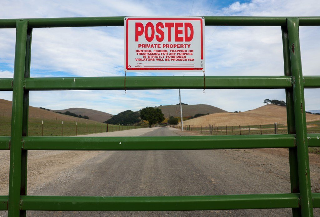 Un nuevo giro en la larga lucha por el acceso público a la carretera de Fremont Hills