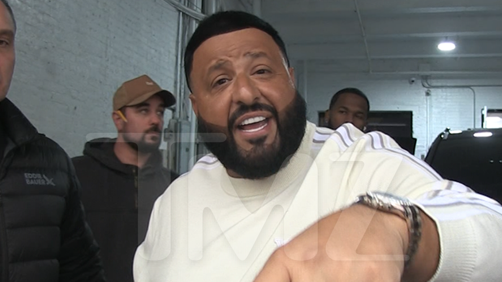 DJ Khaled promete apoyo a Jamaican Relief con Vybz Kartel, Bounty Killer y DJ Jabba.