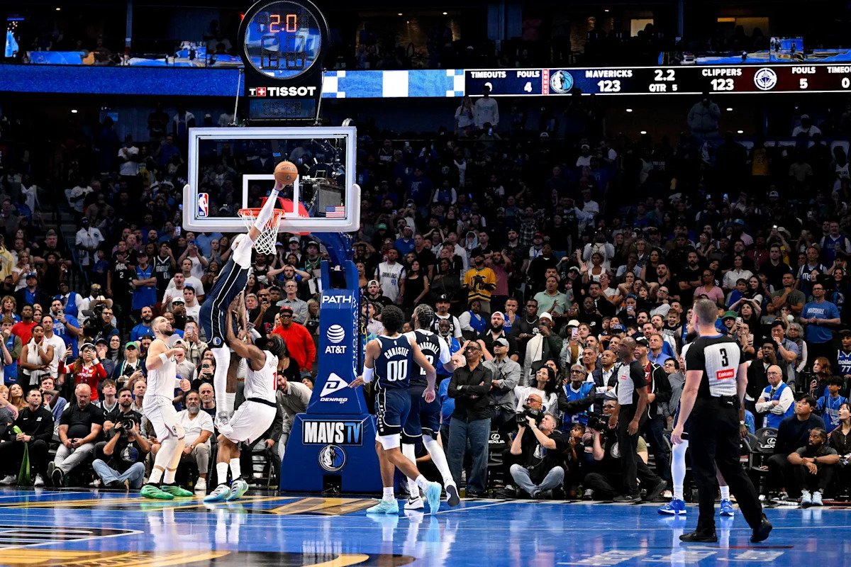 Copa NBA: Clippers-Mavericks van a 2OT después de que el arbitraje automatizado anule la llamada de portero de Daniel Gafford