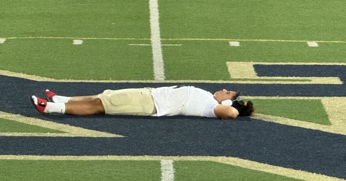 Charla preparatoria: preste atención a Samson Fatu de Notre Dame High