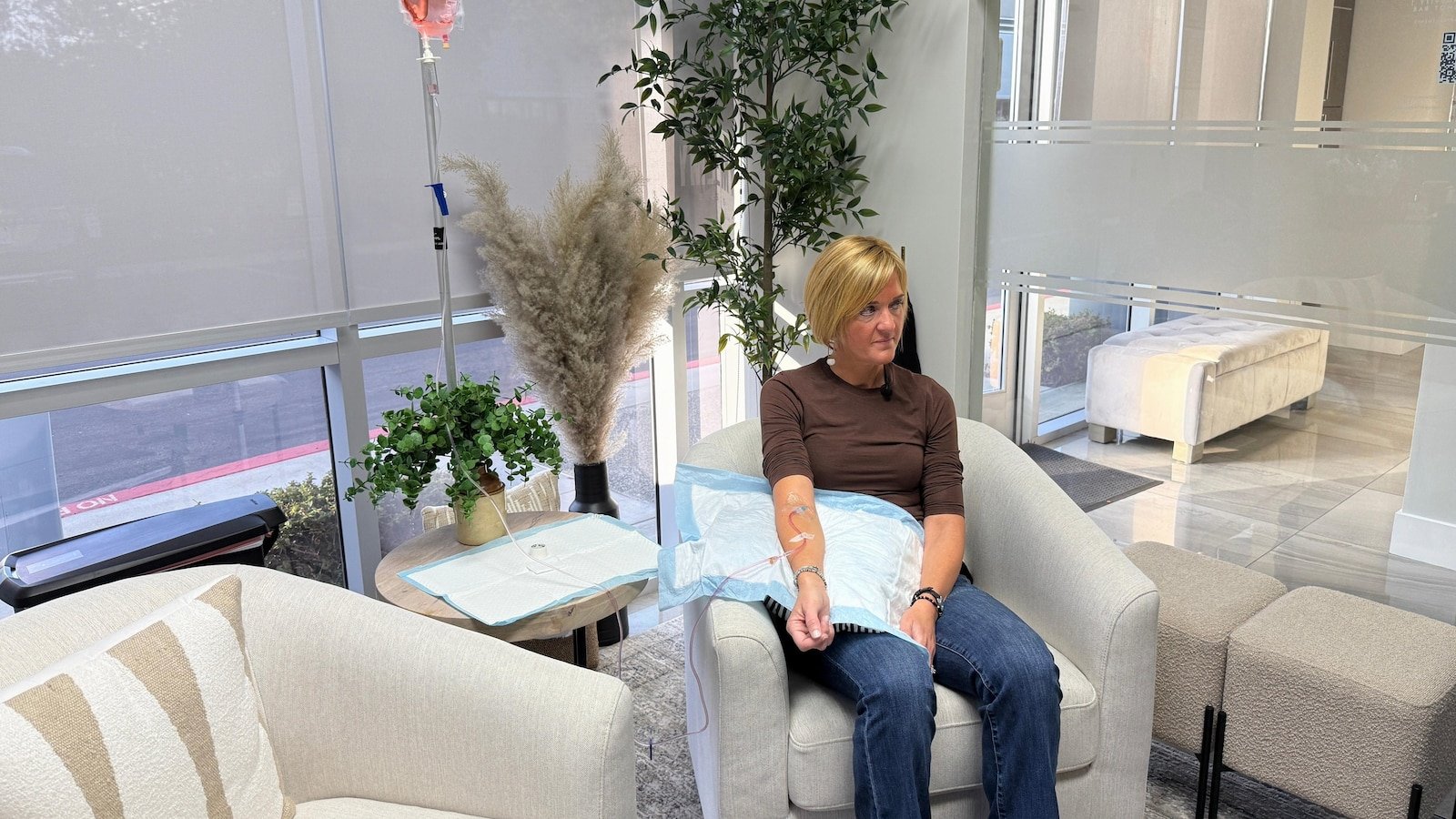 Los estadounidenses se están inyectando péptidos no probados vendidos por personas influyentes y aliados de RFK Jr.