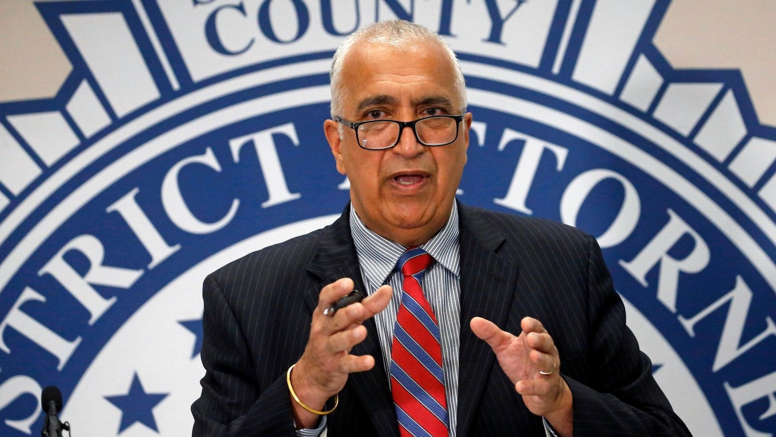 El fiscal de distrito de Utah se ha negado a presentar cargos contra el fundador de una organización contra la trata de niños.