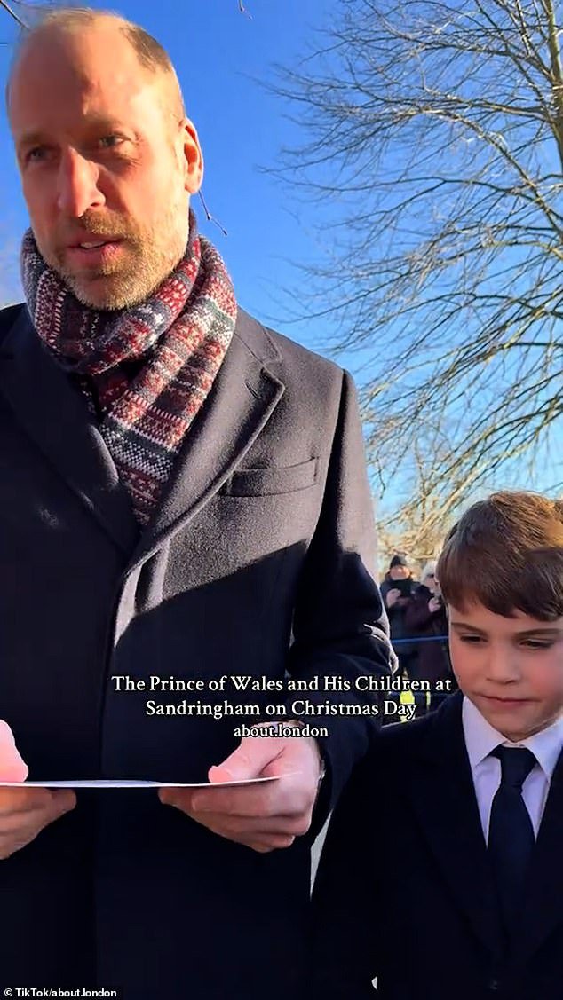 El momento en que el Príncipe William vio al ‘mayor fanático de Diana’ entre la multitud de Sandringham y lo llamó por su nombre antes de presentarle a Charlotte, Louis y George.