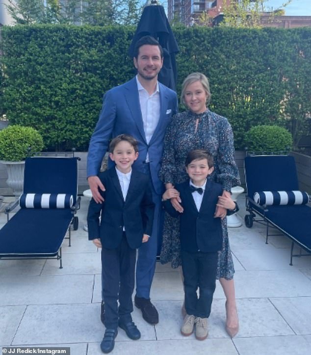 El entrenador de los Lakers, JJ Redick, reveló el desafío más difícil que tuvieron que superar sus hijos para recibir sus regalos de Navidad