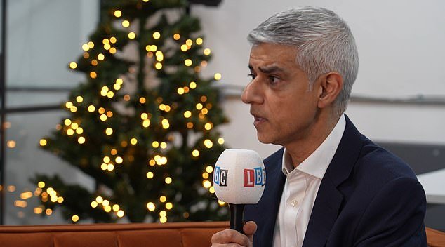Sadiq Khan reaviva una guerra de palabras con Donald Trump mientras ataca celosamente al Londres «increíblemente exitoso» del presidente de Estados Unidos.