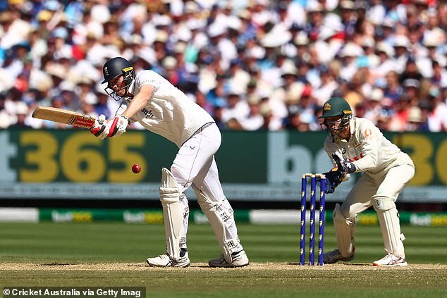 Desayuno de cenizas: Australia colapsa nuevamente para dejar a Inglaterra olfateando una rara victoria en el segundo día de la cuarta prueba de Ashes, Gus Atkinson libre y Kane Cameron Green en la línea de fuego