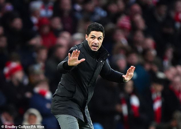 Mikel Arteta se maravilla ante la «muy, muy extraña» crisis de lesiones del Arsenal mientras dos estrellas se unen a la creciente lista tras la victoria sobre Brighton