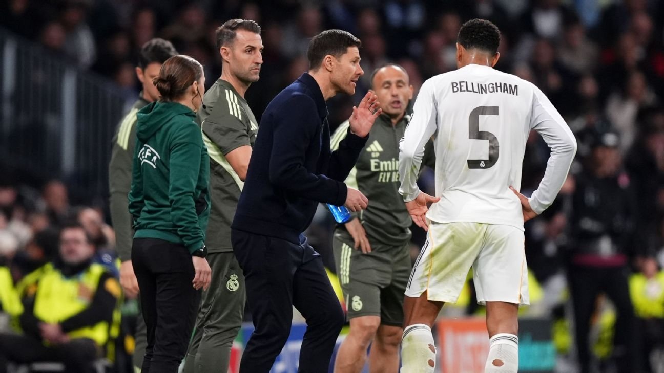 Los jugadores del Real Madrid respaldaron a Xabi entre abucheos y presiones del club