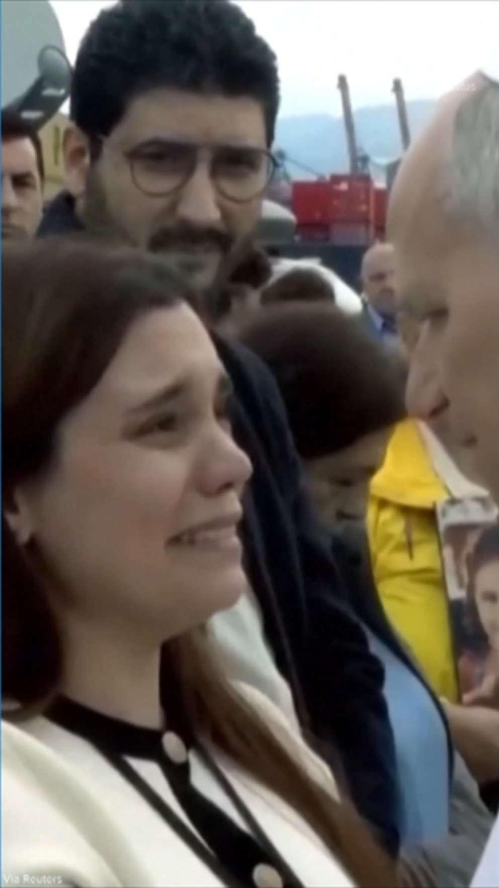 MIRAR: El Papa León reza en el lugar de la explosión del puerto de Beirut en 2020