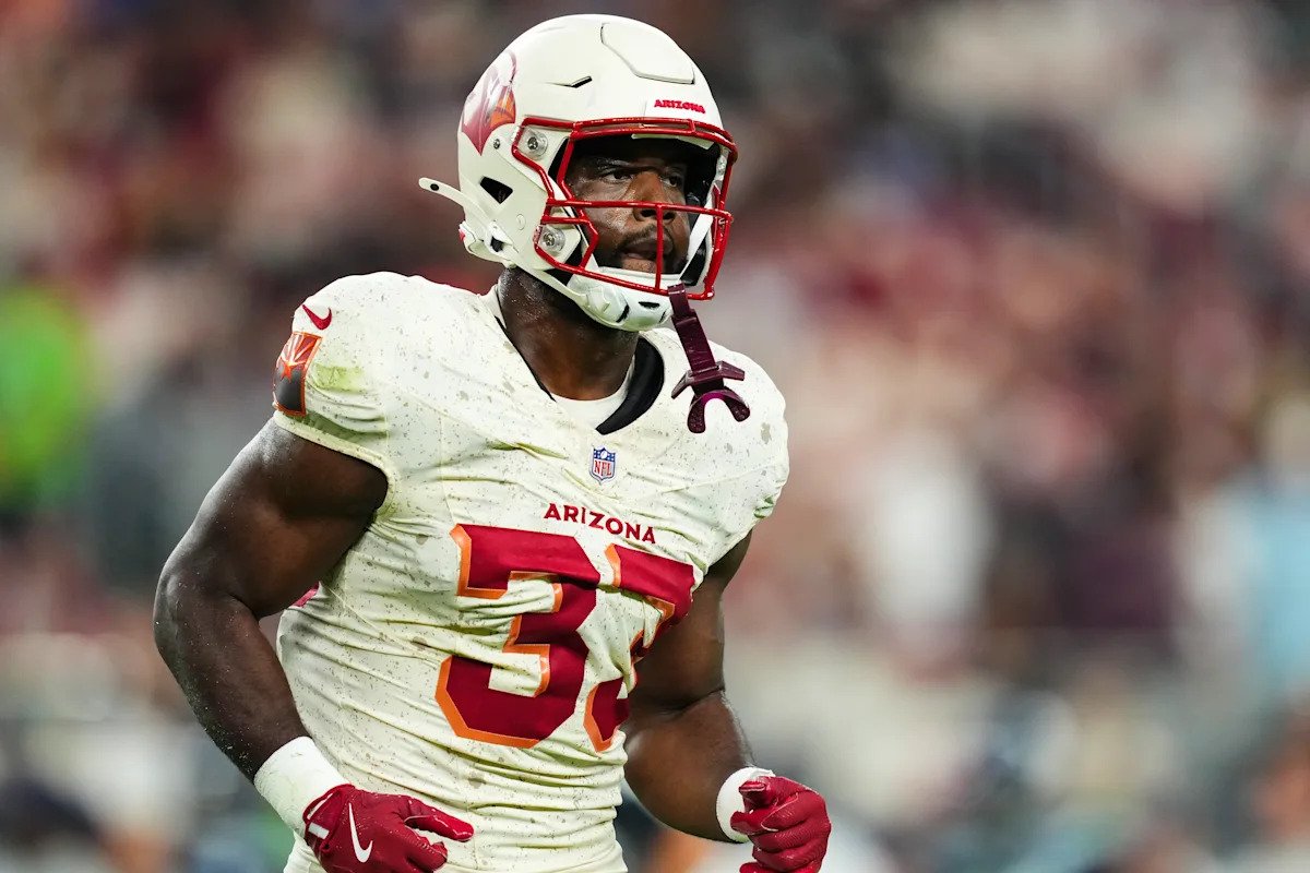 Informe de lesiones de la NFL: seguimiento de las últimas noticias, actualizaciones de Trey Benson, Mike Evans, Tee Higgins y más para el fútbol de fantasía de la semana 15