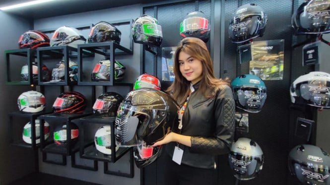 636273d141f4f-viva-otomotif-helm-rsv-new-windtail_665_374.jpeg