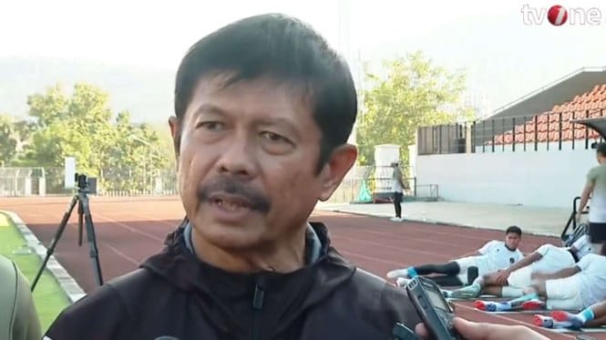 6936a80235344-pelatih-timnas-indonesia-u-22-indra-sjafri_665_374.jpg