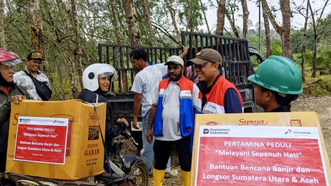 PGN distribuye ayuda a aldeas con acceso desconectado en Aceh Tamiang