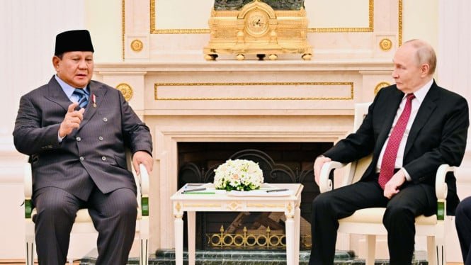 69397bc139eeb-presiden-ri-prabowo-subianto-dan-presiden-rusia-vladimir-putin_665_374.jpg