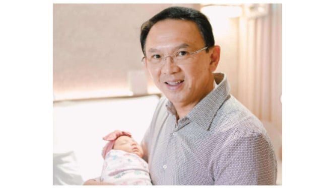 Ahok dio la bienvenida al nacimiento del tercer hijo de Puput Nasthiti Devi, llamado Regina Velasih, lleno de oraciones y esperanza.