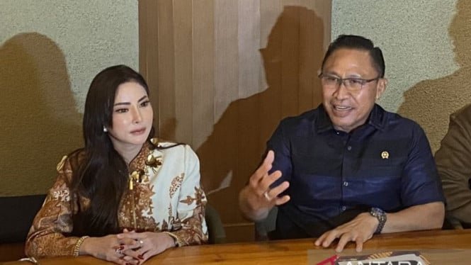 Polémica por la toma de posesión de Celebgram Ayu Auliya como equipo creativo, celebrada en GBN-MI y no en el Ministerio de Defensa