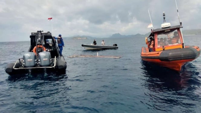 El mal tiempo dificulta la búsqueda de cuatro extranjeros españoles desaparecidos que se ahogaron en Labuan Bajo y se encuentra un naufragio