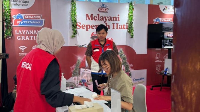 Mi porche de Pertamina en el aeropuerto en Navidad subraya que Pertamina es más que un simple proveedor de energía.