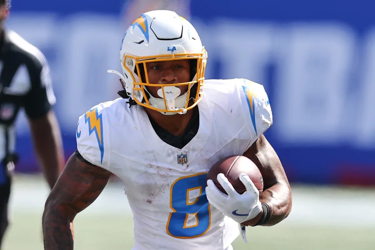 Los Chargers activan oficialmente al RB Omarion Hampton en la reserva de lesionados y se espera que juegue contra los Eagles