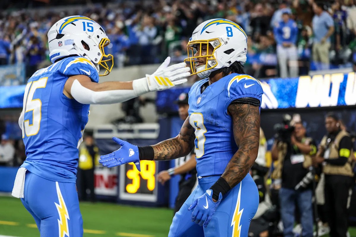 La Semana 15 del Fantasy Football se desvanece: los Chargers destacan a un par de jugadores para considerar escapar de la primera ronda de los playoffs de Fantasy.