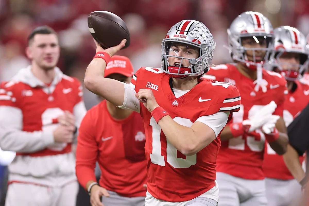 Probabilidades del campeonato nacional de playoffs de fútbol universitario de 2025: Ohio State sigue siendo el favorito en las apuestas para ganar el título nacional de la CFP