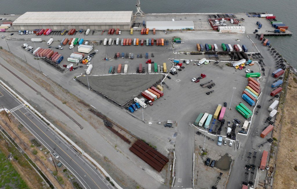La controvertida terminal marítima de Oakland obtiene permiso mientras la ciudad pierde la ‘guerra del carbón’