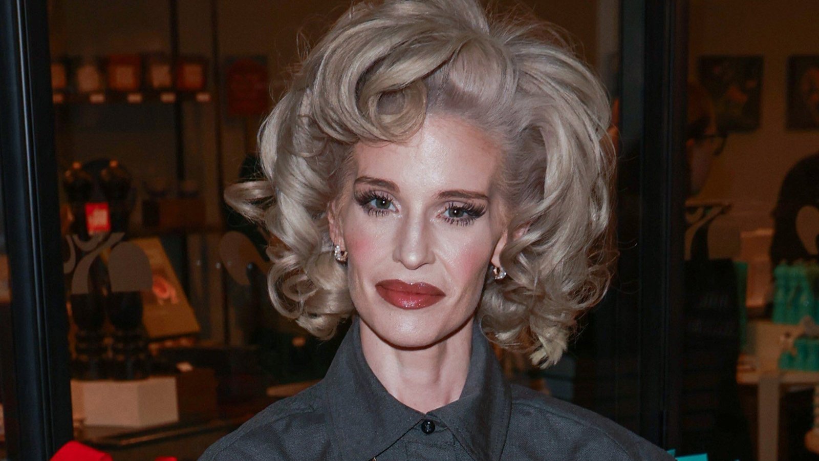 Kelly Osbourne les da a los críticos de la pérdida de peso una muestra de su propia medicina