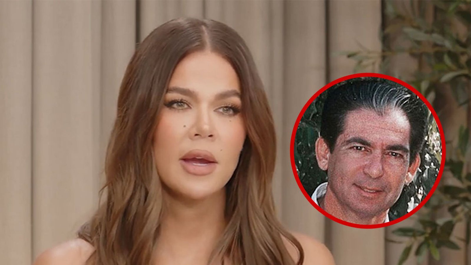 Khloe Kardashian habla sobre Kim recomprando la Biblia de su padre y dándosela como regalo