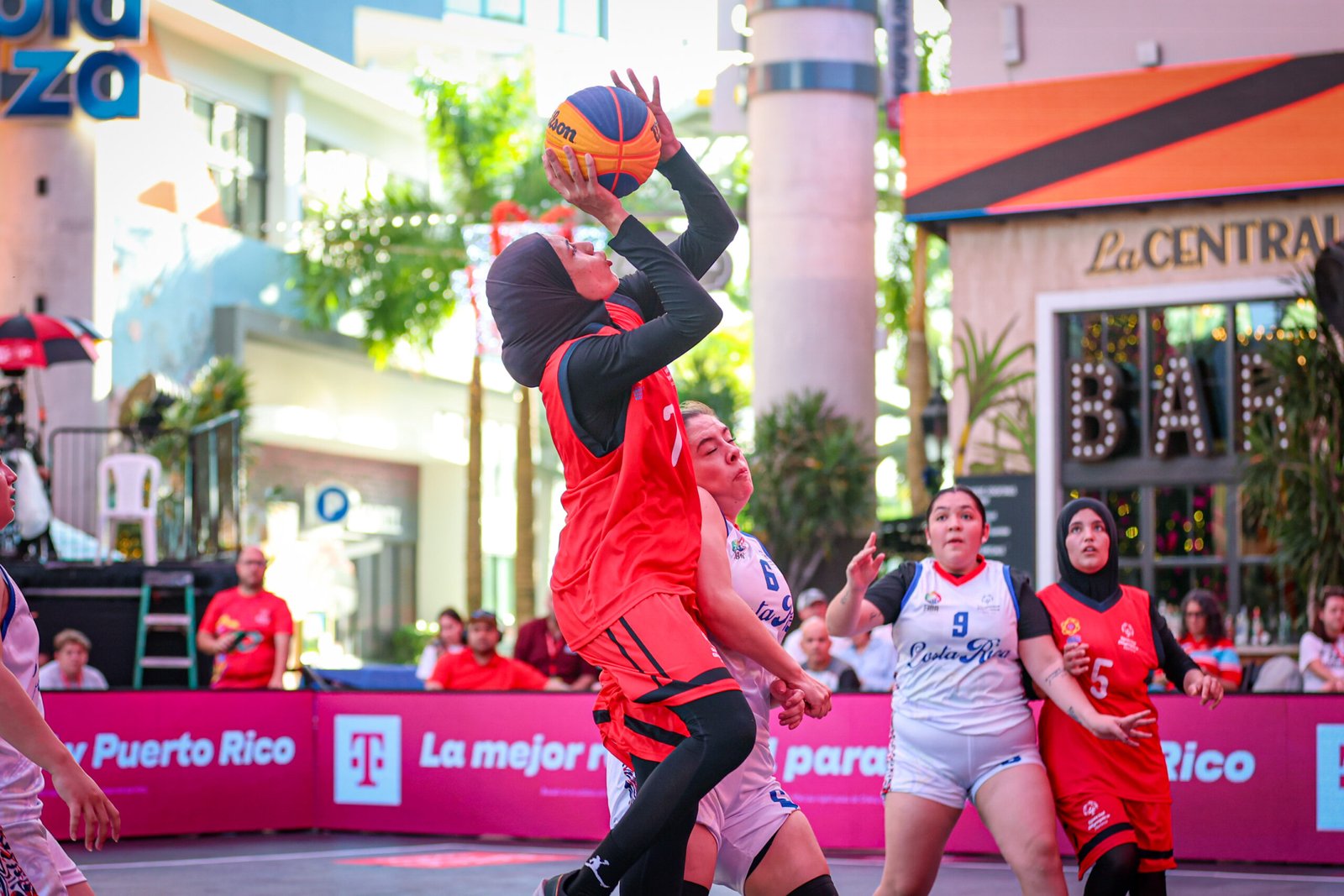 Los artículos para aficionados destacan la valentía de la selección marroquí