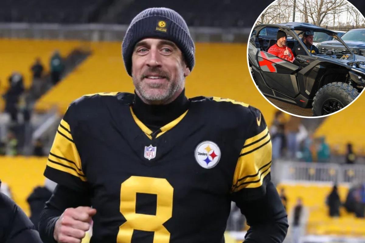 Aaron Rodgers regala a sus linieros de los Steelers vehículos de 20.000 dólares para Navidad