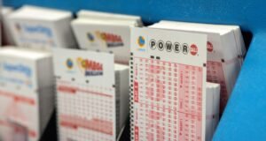 El premio mayor del Powerball aumentó a 930 millones de dólares en el sorteo del miércoles por la noche